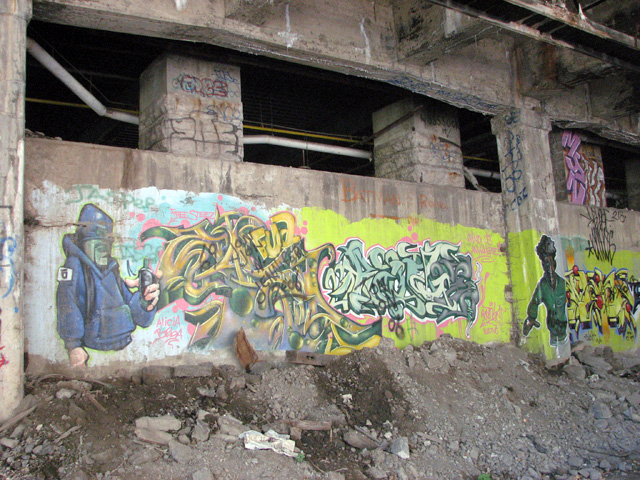 Graffiti art blankets the interior walls of the abandoned Rochester subway tunnel. Photo taken 9/2008 by RochesterSubway.com.