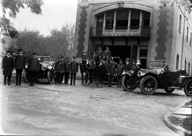 The opening of the fire station for Hose Co. No. 19 on East Avenue (c.1909). The station was taken over from Brighton. [PHOTO: Albert R. Stone Collection]