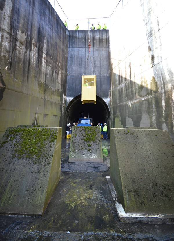 This is one of just a few access points from where the tunnels can be inspected like this. [PHOTO: RochesterSubway.com]