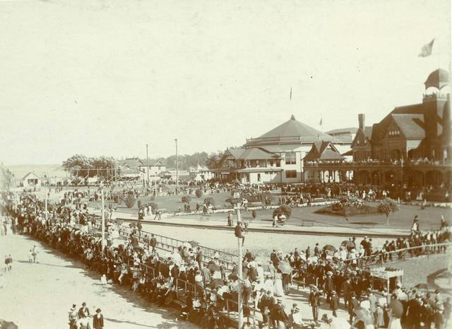 The beach and park in 1895. [PHOTO: Rochester Public Library]