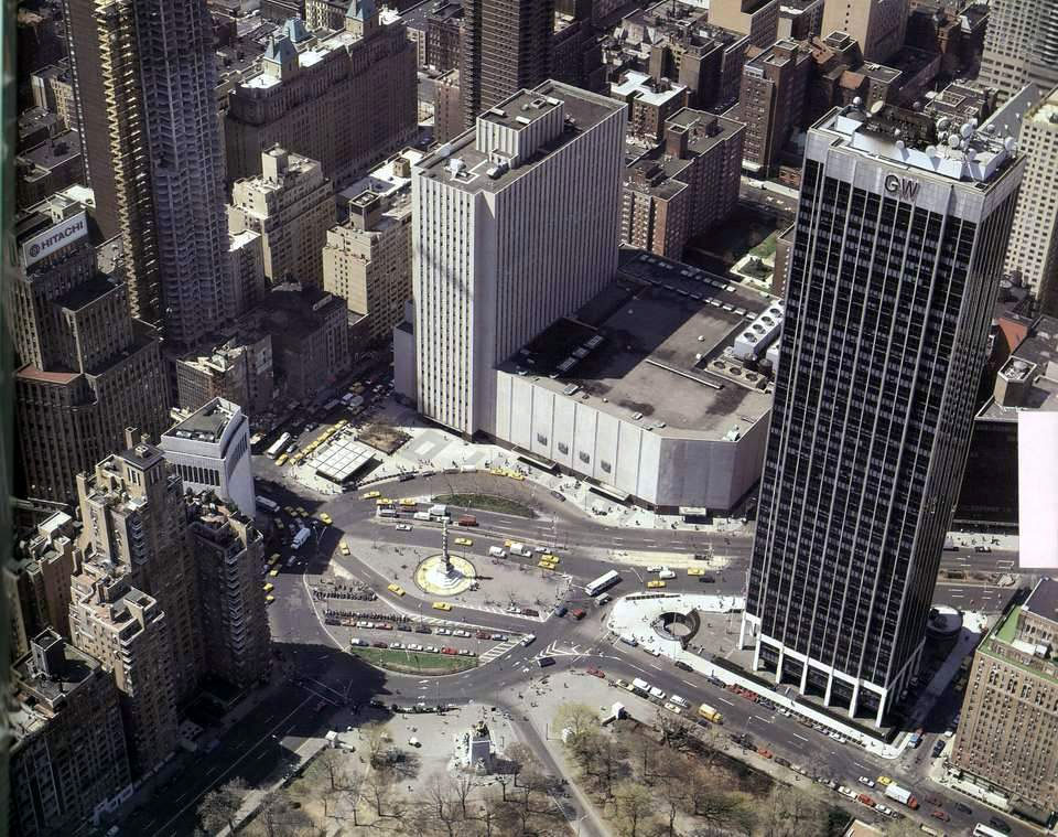 Columbs Circle, maybe early 1970's? [PHOTO: andrewcusack.com]