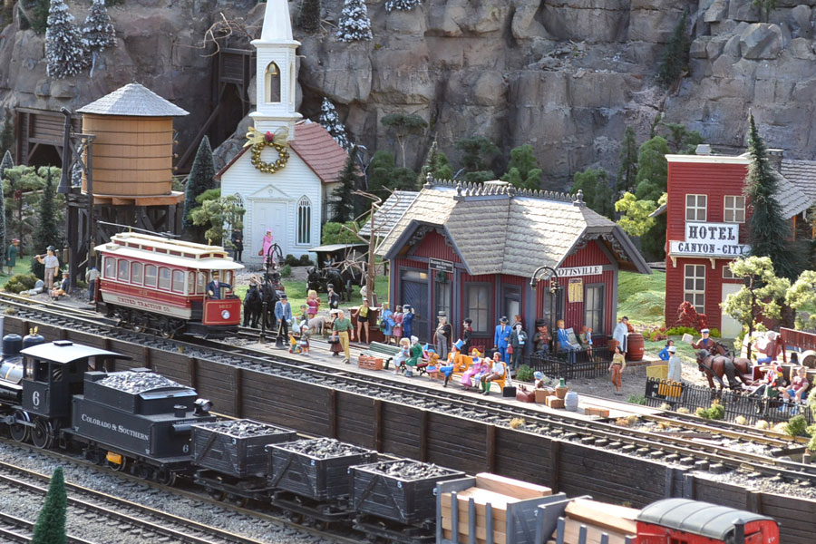 Built to 'G' gauge, this exhibit is the work of David Rouse and Peter Todd.