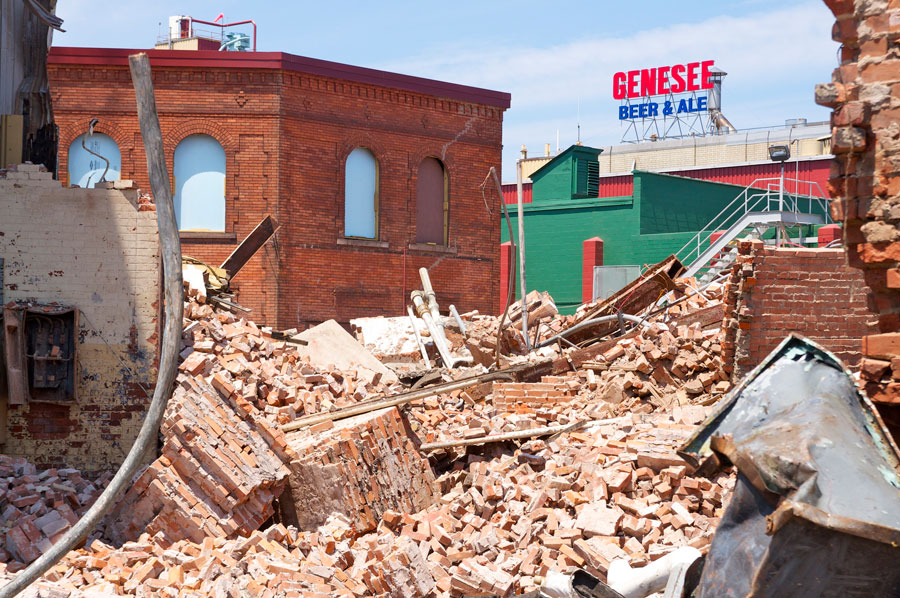 Genesee Brewery, demolition of historic Cataract Brewhouse. [PHOTO: Rick U.- RocPx.com]