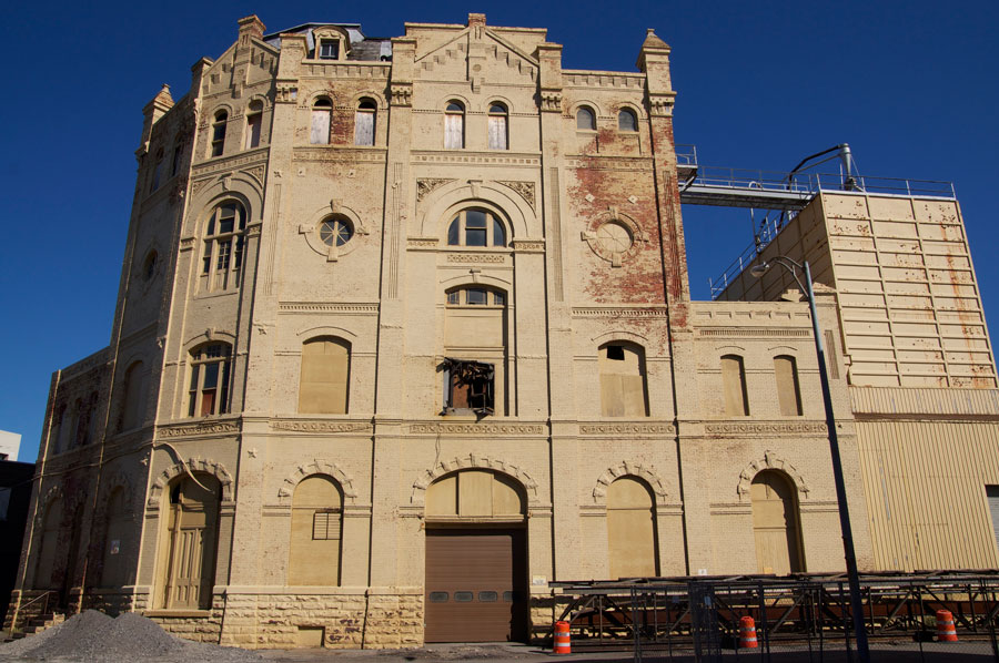 Genesee Brewery, demolition of historic Cataract Brewhouse. [PHOTO: Rick U.- RocPx.com]