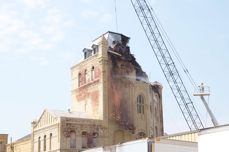 Genesee Brewery, demolition of historic Cataract Brewhouse. [PHOTO: Rick U.- RocPx.com]