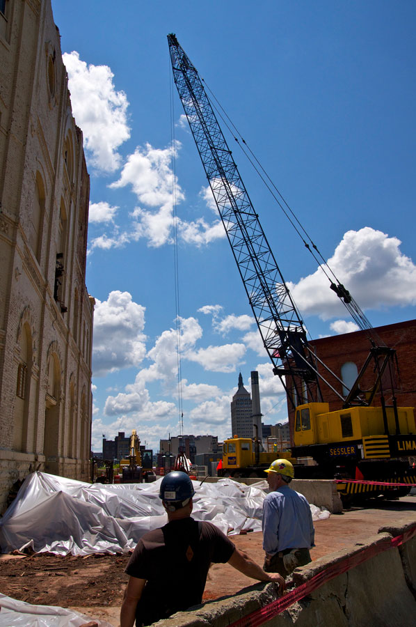 Genesee Brewery, demolition of historic Cataract Brewhouse. [PHOTO: Rick U.- RocPx.com]