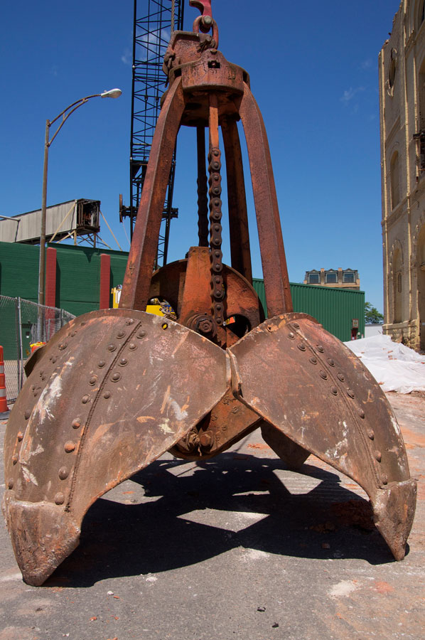 Genesee Brewery, demolition of historic Cataract Brewhouse. [PHOTO: Rick U.- RocPx.com]