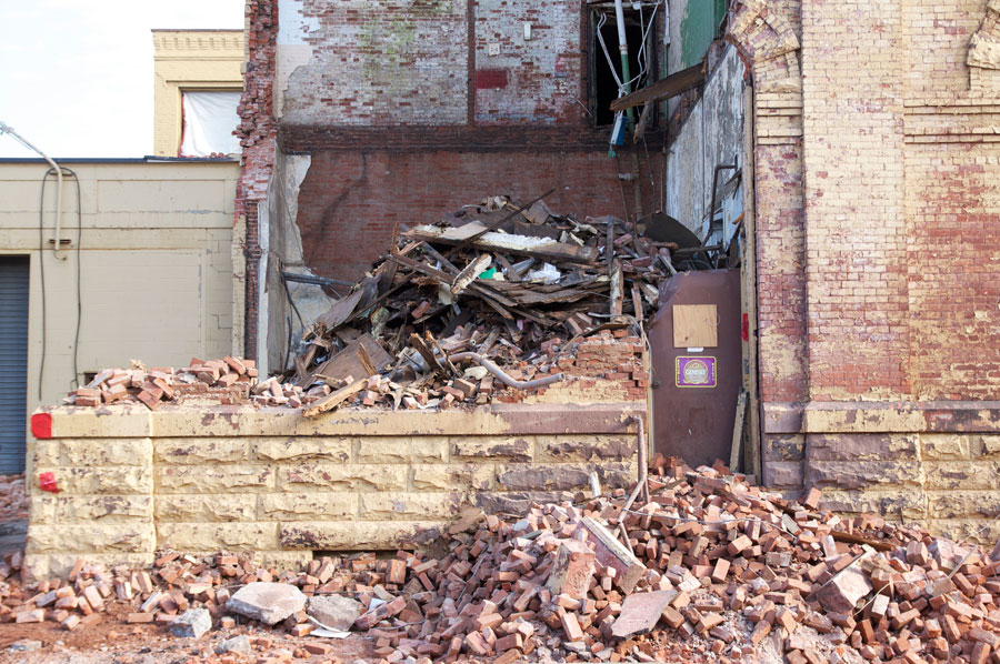 Genesee Brewery, demolition of historic Cataract Brewhouse. [PHOTO: Rick U.- RocPx.com]