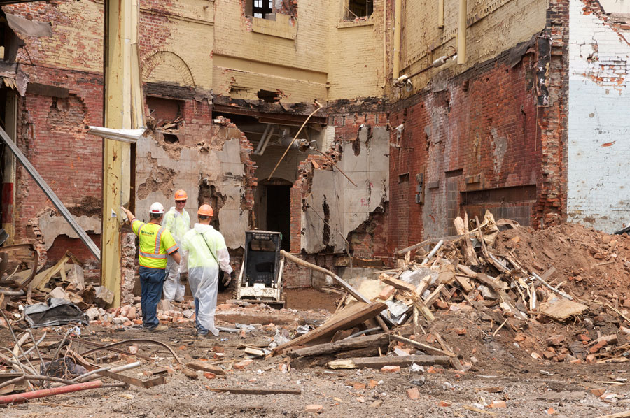 Genesee Brewery, demolition of historic Cataract Brewhouse. [PHOTO: Rick U.- RocPx.com]