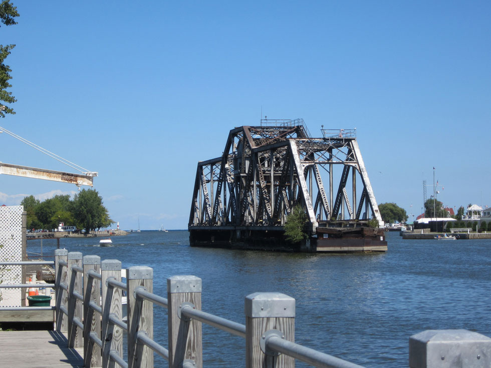 Hojack Swing Bridge. Now Demolished. [PHOTO: Ryan Green]