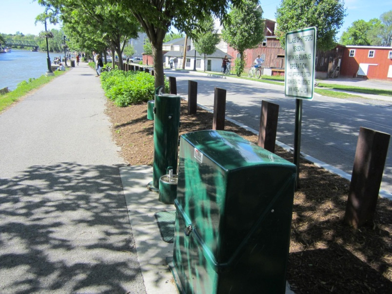 In Pittsford, there are plenty of water fountains (also in Fairport; there are water fountains at the locks but when I tried them, they didn't work). [PHOTO: Ryan Green]