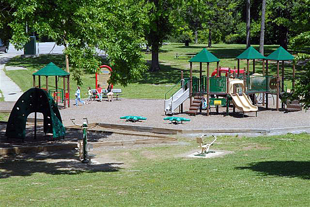 Playground at Maplewood Park. [IMAGE: City Photo Lab]