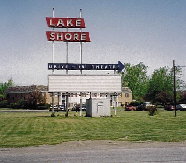 The marquee sign at the former Lakeshore Drive-in Theatre in Greece, NY. [PHOTO: NewYorkDriveIns.com]