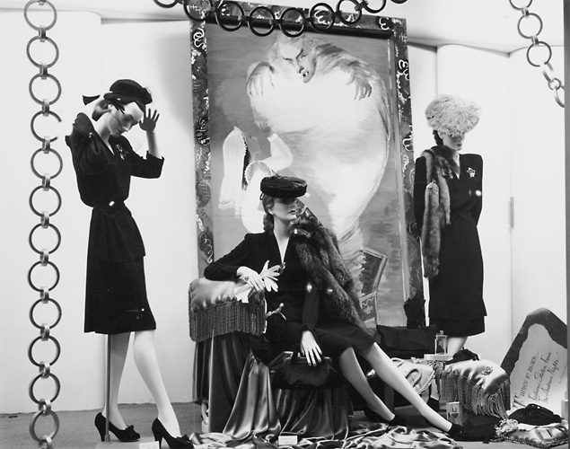 This scene shows mannequins dressed in fashionable women's clothing. c.1940. [PHOTO: Rochester Public Library]