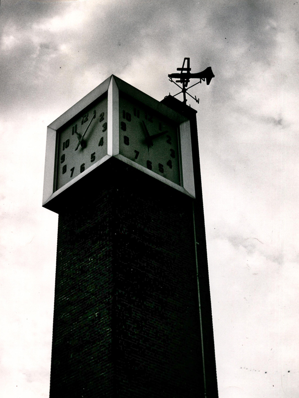 This iconic brick clock tower high above the terminal reminded passengers just how much time they had to buy their tickets and board their planes. [IMAGE: Rochester Public Library Local History Division]