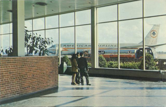 From inside, huge picture windows provided great viewing of the planes as they landed and departed. [IMAGE: Rochester Public Library Local History Division]
