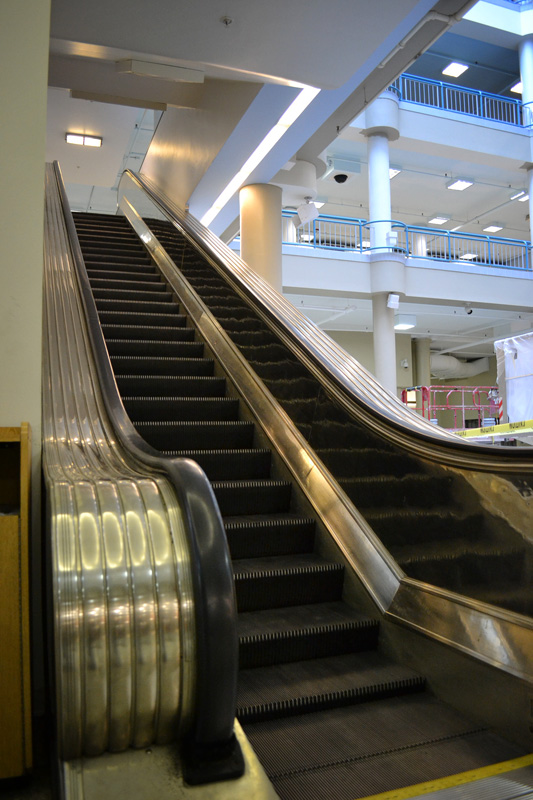 Sibley building escalators. [PHOTO: RochesterSubway.com]