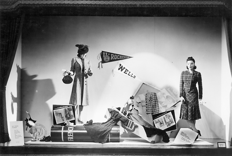 A Sibley's window display featuring mannequins wearing back to school fashions. 1940. [PHOTO: Rochester Public Library]