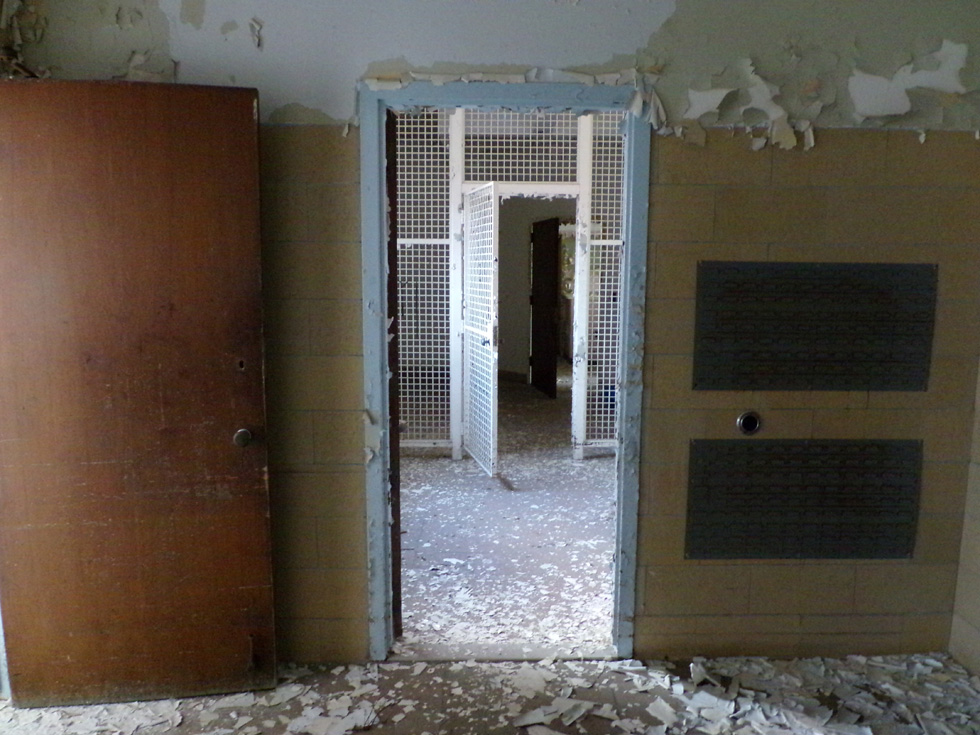 Inside the abandoned Walters psychiatric building. [IMAGE: Snoop Junkie - Rochester Urban Exploration Squad]