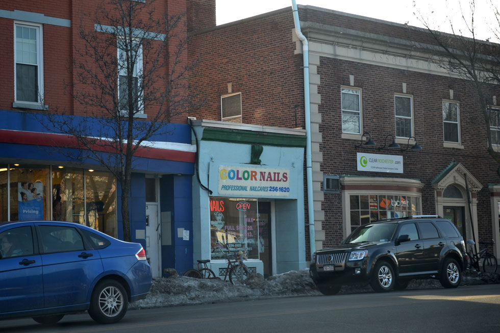Color Nails. Monroe Ave. Rochester, NY. [PHOTO: RochesterSubway.com]