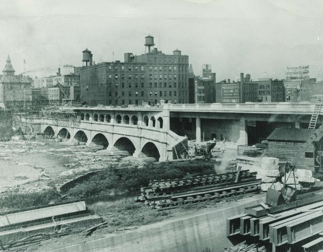 Construction of the subway bed on the Broad Street Aqueduct: some suggest this for the site of a pedestrian walkway. [PHOTO: Rochester Public Library]