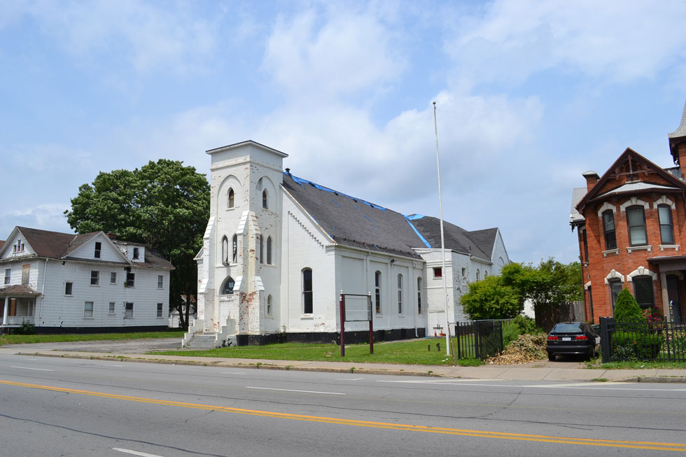 The Zoning Board will decide AGAIN whether or not to allow the former Westminster Presbyterian Church at 660 West Main Street to be demolished. [PHOTO: RochesterSubway.com]