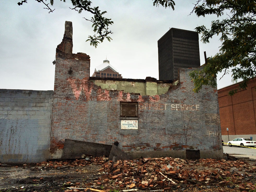 Emergency demolition permits have been pulled. [PHOTO: RochesterSubway.com]