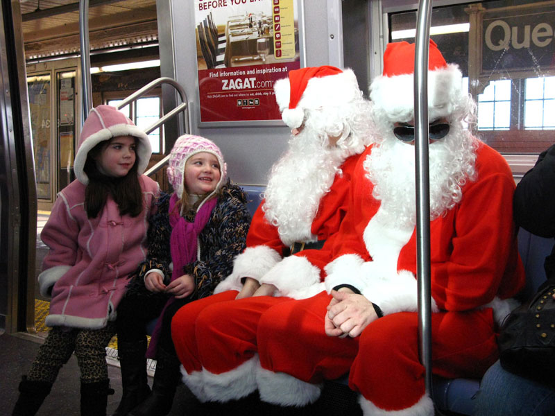 Subway Santas [Flickr Photo: t_a_i_s]