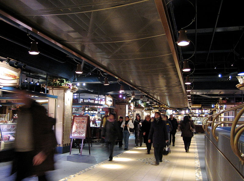 Montreal's Underground City is one of the largest underground complexes in the world. [PHOTO: Wikipedia Commons]