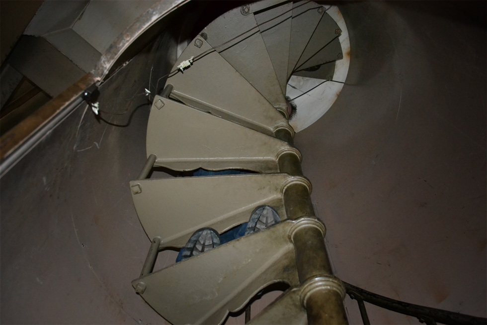 If you thought the elevator ride was bad, this will make you freak. [PHOTO: RochesterSubway.com]