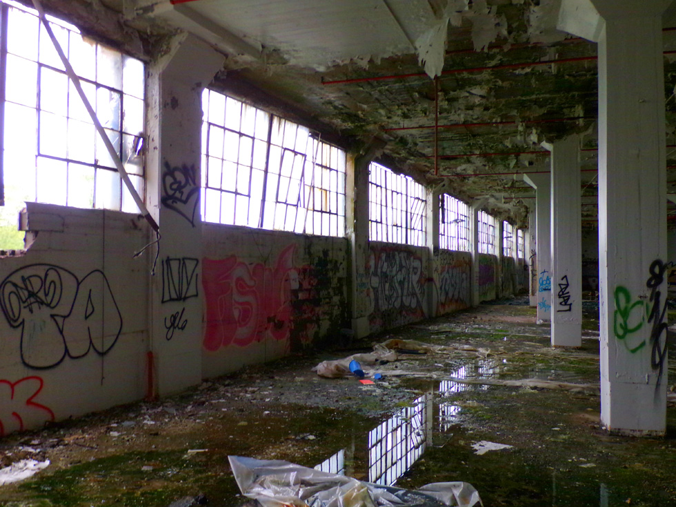 Abandoned Vacuum Oil building. Flint Street, Rochester, NY. [IMAGE: Snoop Junkie]