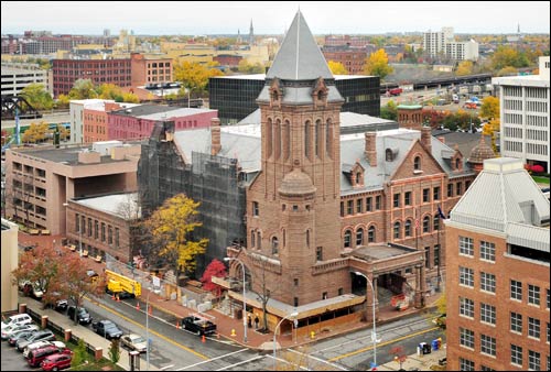 Harry Davis asks Rochester City Council to Give Up Their Cars